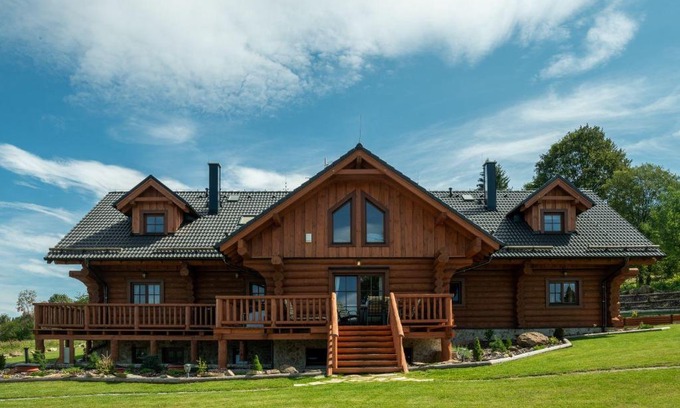 Predni Vyton Apartment | Pet-Friendly Apartmány Srub Výtoňka Lipno with Pool