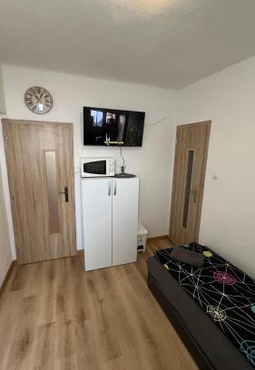 Kezmarok Apartment | Oceanfront Apartmány Star with Pool & Breakfast Included