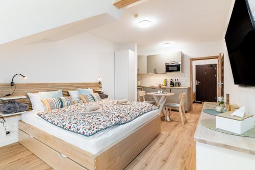 Besenova Apartment | Comfortable Apartmány Thermal with Hot Tub & Breakfast
