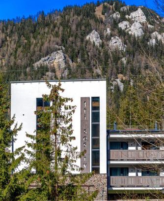 Demanovska Dolina Apartment | Experience Comfort at Tri Sestry with Oceanfront Views