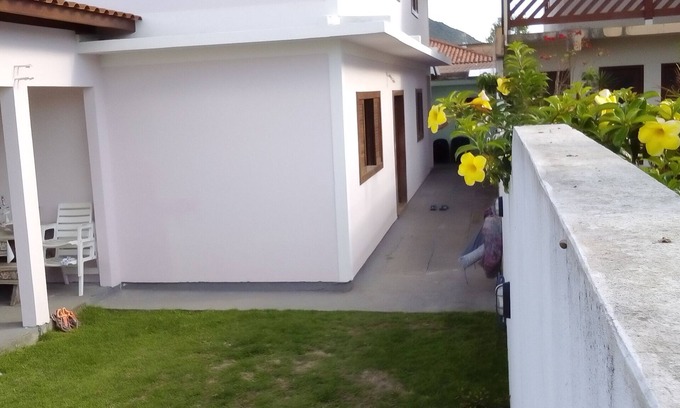 Santinho Apartment | Pet-Friendly Retreat Near Ingleses Beach - Guest Rated 9.6