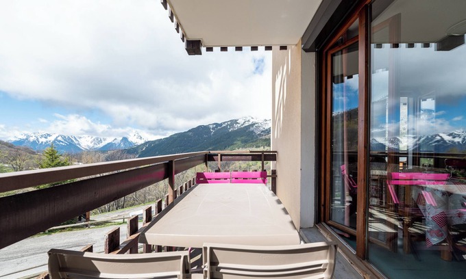 Saint-Francois-Longchamp Apartment | Cozy Appartement Bdl with Mountain Views and Balcony