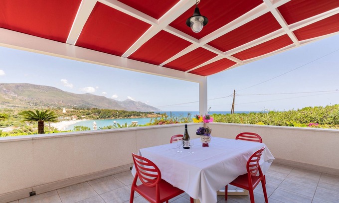 Scopello Apartment | Seaside Retreat: Casa Verde with Terrace & Wi-Fi