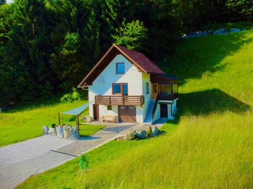 Gorenji Novaki House | Exceptional Family Stay at Apartma Bine - 4 Star Rated