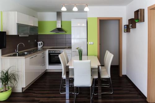 Kranjska Gora Apartment | Family-Friendly Stay at Apartmaji Groš with 9.6 Rating