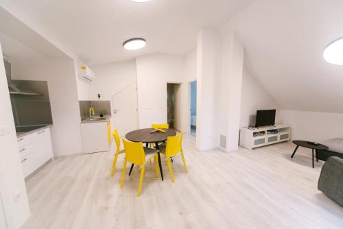 Bistrica ob Sotli Apartment | Apartma RO-ZE