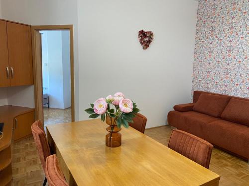 Rogatec Apartment | Apartma ROGATEC 2