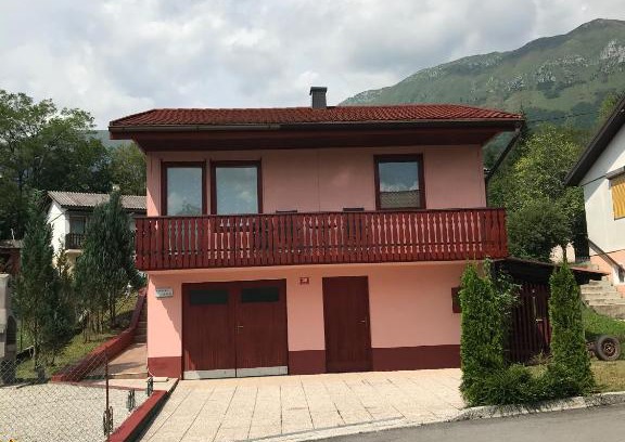 Sedlo Apartment | Family-Friendly Stay at Apartma Sabotič with Kitchen Access