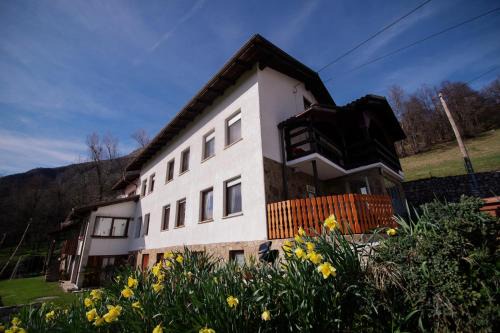Drezniske Ravne Apartment | Kid-Friendly Comfort at Apartmaji Berginc - Rated 9.5/10