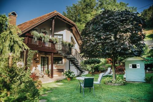 Lasko Apartment | Family-Friendly Stay at Apartmaji Urška - 4 Star Rated