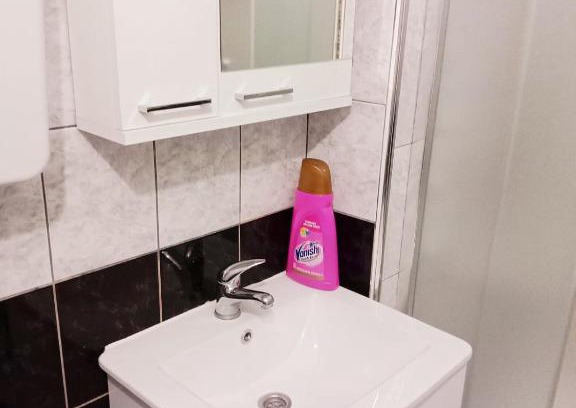 Rakovica Apartment | Family-Friendly Stay at Apartman Anastasia - Rated 10/10