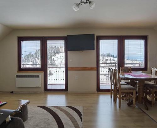 Zlatibor Apartment | Budget-Friendly Apartman Bambi Zlatar - Guest Rated 9.8!