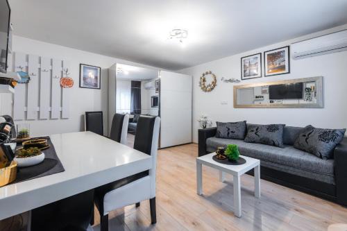 Osijek Apartment | Pet-Friendly Retreat at Apartman Bubi - Rated 10/10!