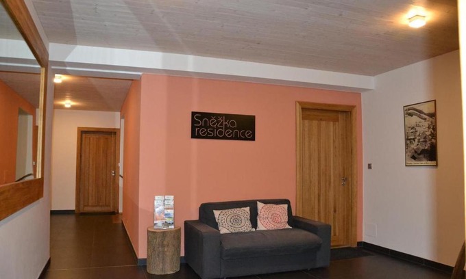 Pec pod Snezkou Apartment | Top-Rated Apartman De Luxe in Pec pod Snezkou with Hot Tub