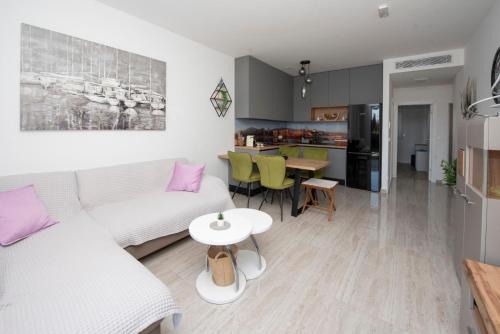 Trogir Apartment | Top-Rated Oceanfront Stay at Apartman Gabriela