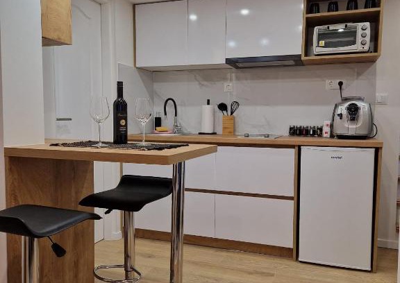Slavonski Brod Apartment | Highly Rated Apartman Gallery: Family-Friendly Comfort