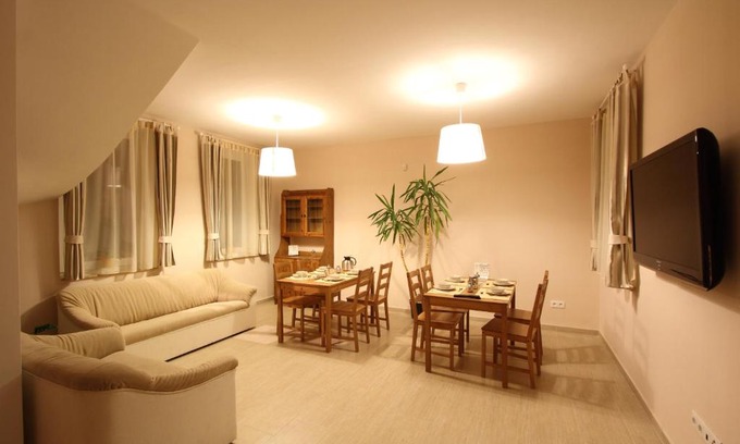 Gyor House | Kid-Friendly Getaway at Apartman Gondola - Rated 9/10