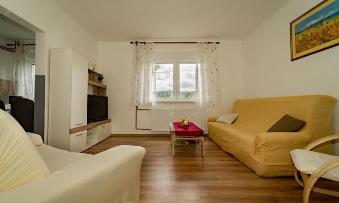 Gomirje Apartment | Family-Friendly Stay at APARTMAN GRADINA - 10/10 Rated