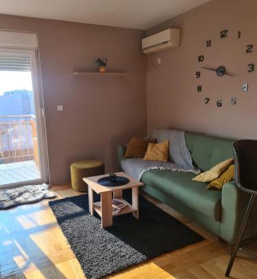 Osijek Apartment | Joyful Retreat: Pet & Child Friendly Stay with 9.9 Rating