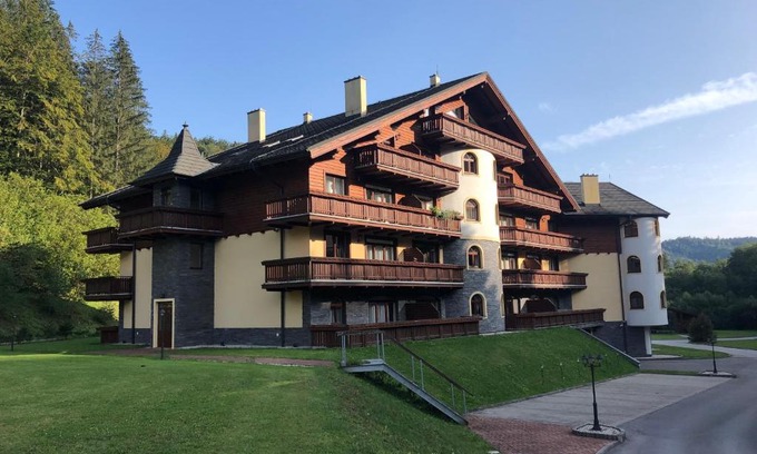Tale Apartment | Family-Friendly Apartman KARIN, Rated 9.8 - Tále Escape