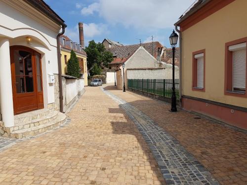 Mosonmagyarovar Apartment | Explore Apartman Kaszás Central: Rated 9/10 by Guests