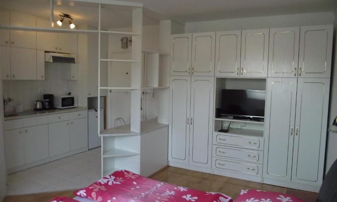 Mosonmagyarovar Apartment | Comfortable Stay at Apartman Kaszás City - 8/10 Rated