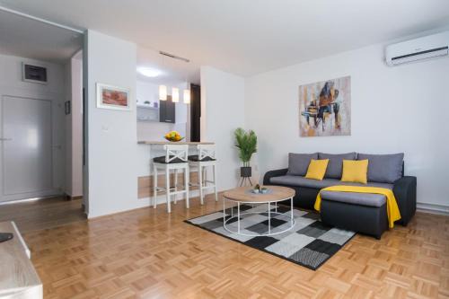 Osijek Apartment | Top-Rated Apartman Lariva with Family-Friendly Amenities