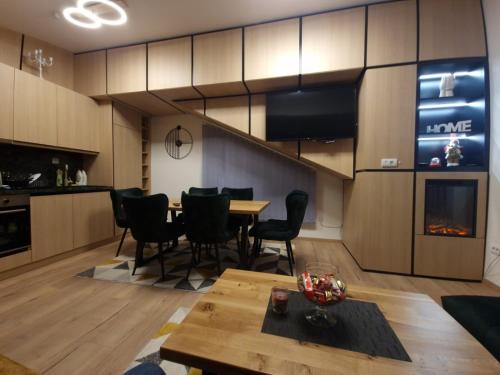 Jahorina Apartment | Inviting Acero Verde Apartment with Hot Tub & Family Focus