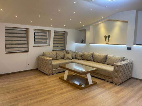 Pancevo Apartment | Perfect Family Stay at Apartman Maki - Rated 10/10!