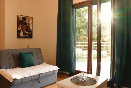 Risan Apartment | Family-Friendly Getaway at Apartman Mia with Pool Access