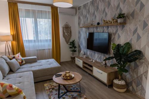 Palilula Apartment | Family-Friendly Stay at Apartman Mila23 - Guest Rated 9.9