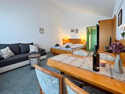 Mitterfirmiansreut Apartment | Family-Friendly Oceanfront Stay at Apartman Mitterdorf