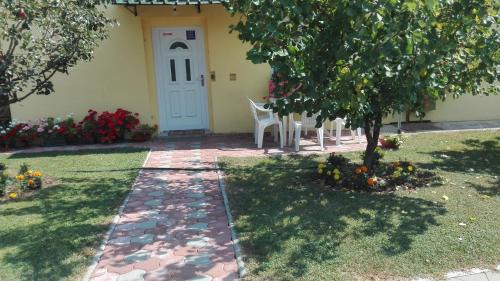Dakovo Apartment | Top-Rated Apartman Peric: Family-Friendly & Accessible Stay