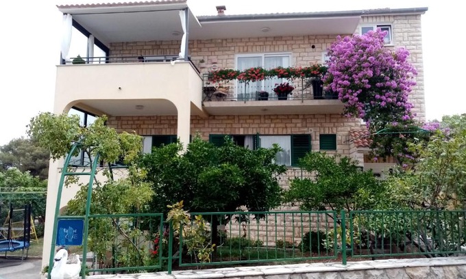 Brodarica Apartment | Cozy Oceanfront Stay at Apartman Perkovic - Rated 9.4/10