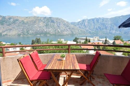 Prcanj Apartment | Guest Rated: Apartman Ratka - Perfect for Families