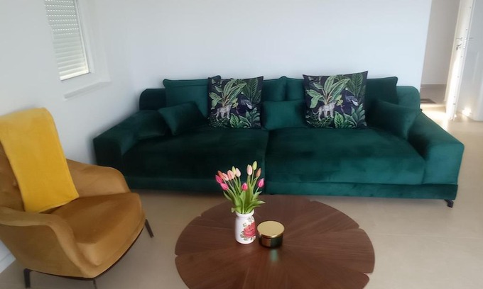 Blato Apartment | Family-Friendly Retreat at Apartman SMARAGD, Guest Rated 9.8