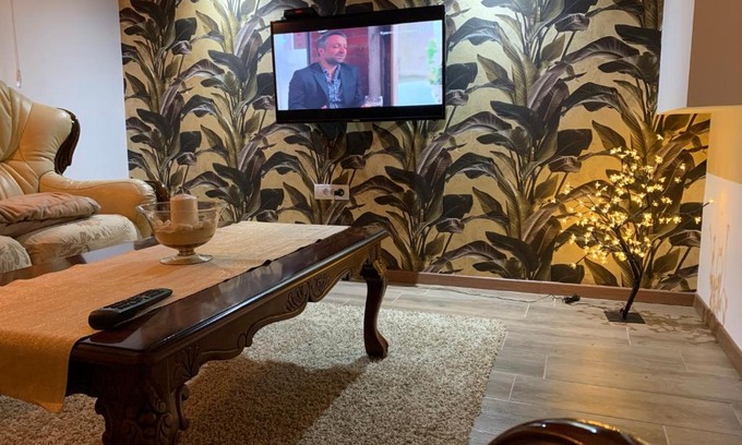 Sremska Kamenica Apartment | Highly Rated Apartman Stojanovic: Family-Friendly Retreat