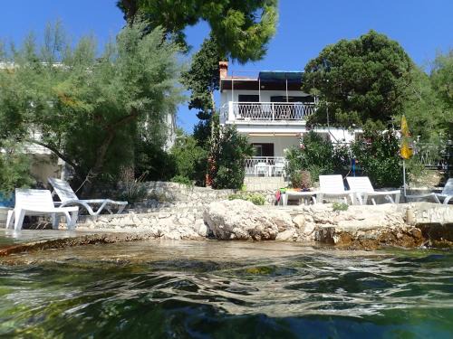 Klek Apartment | Experience Apartmani Balažić: Oceanfront Bliss Awaits