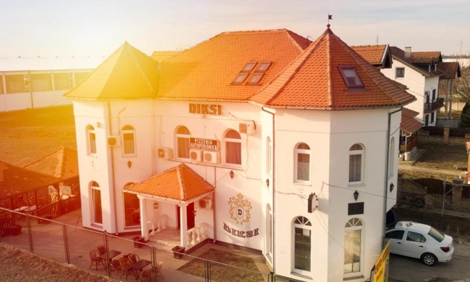 Zrenjanin Apartment | Budget-Friendly Apartmani Diksi Zrenjanin with Kitchen & Kids' Zone