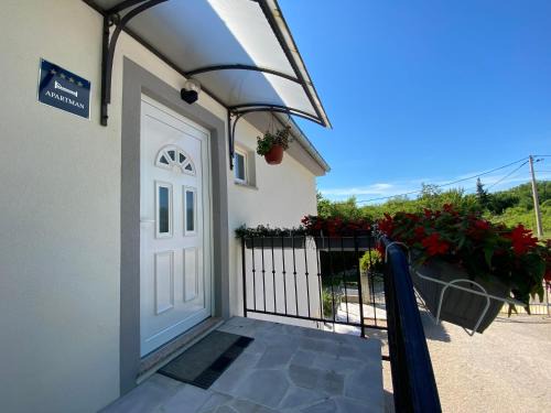 Kras Apartment | Discover Apartmani Foresta: 4-Star Family-Friendly Retreat
