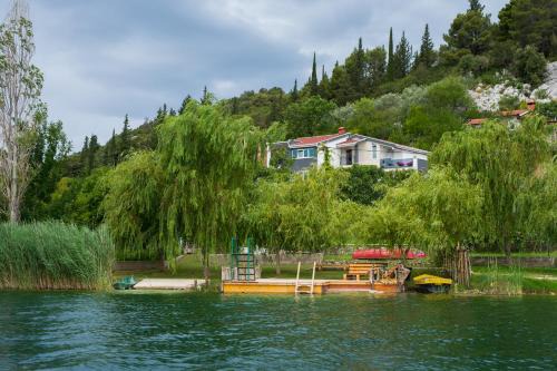 Ploce Apartment | Luxury Oceanfront Retreat at Apartmani Galić - 10/10 Rated