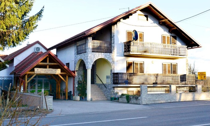 Josipdol Apartment | Discover Apartmani Miščević: Guest Rated 9/10, Family Friendly