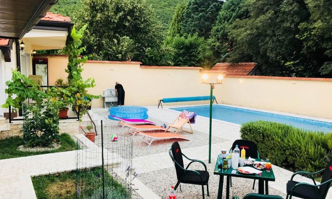 Mostar Apartment | Inviting Apartments with Pool and Sauna for Relaxation