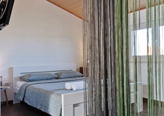 Tribunj Apartment | Child-Friendly Comfort at Apartmani Vana 1 - Rated 9.6/10