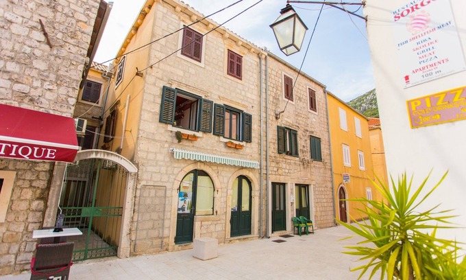 Kobas Apartment | Pet-Friendly Apartmani Villa Sol with Breakfast Included