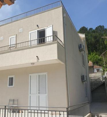Zelenika Apartment | Family-Friendly Comfort at Apartmani Zlatko - Rated 9.2/10