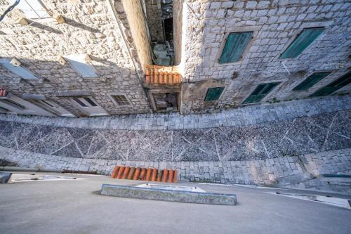 Risan Apartment | Family-Friendly Stay at Apartmani Zukic - Rated 9.5/10