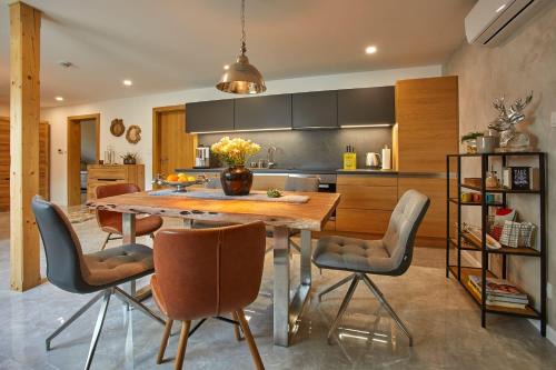 Prostredni Becva Apartment | Ideal Family Retreat at Apartmany pod Pustevnami