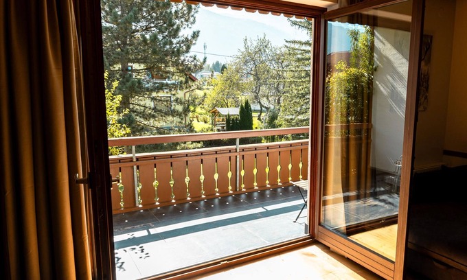 Hermagor-Pressegger See Apartment | Family-Friendly Apartment Gartnerkofelblick with Kitchen