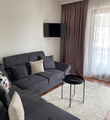 Poertschach am Woerthersee Apartment | Family-Friendly Apartment Ananas I: Central & Close to Lake